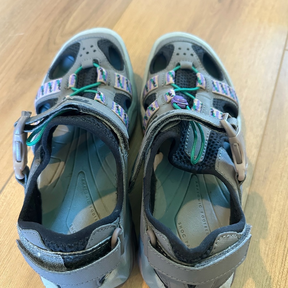 Women’s Teva Omnium Sandal Gray and Purple with Adjustable Straps 8.5 - Picture 2 of 3